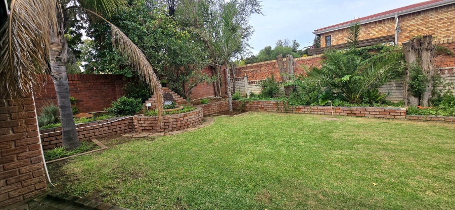 4 Bedroom Property for Sale in Pentagon Park Free State
